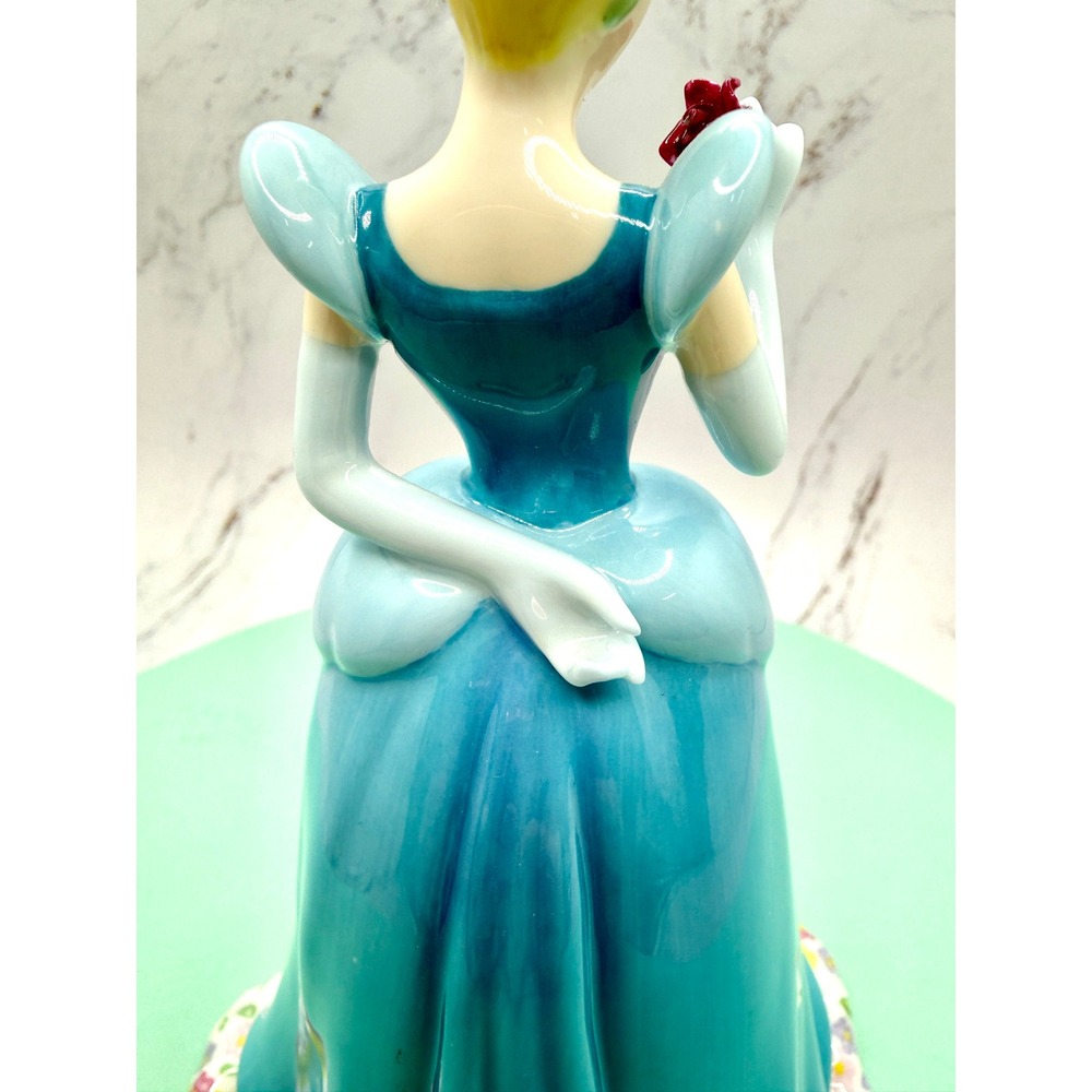 Royal Doulton Disney Cinderella 7" Tall Showcase Collection Hand Made Decorated - Picture 9 of 12